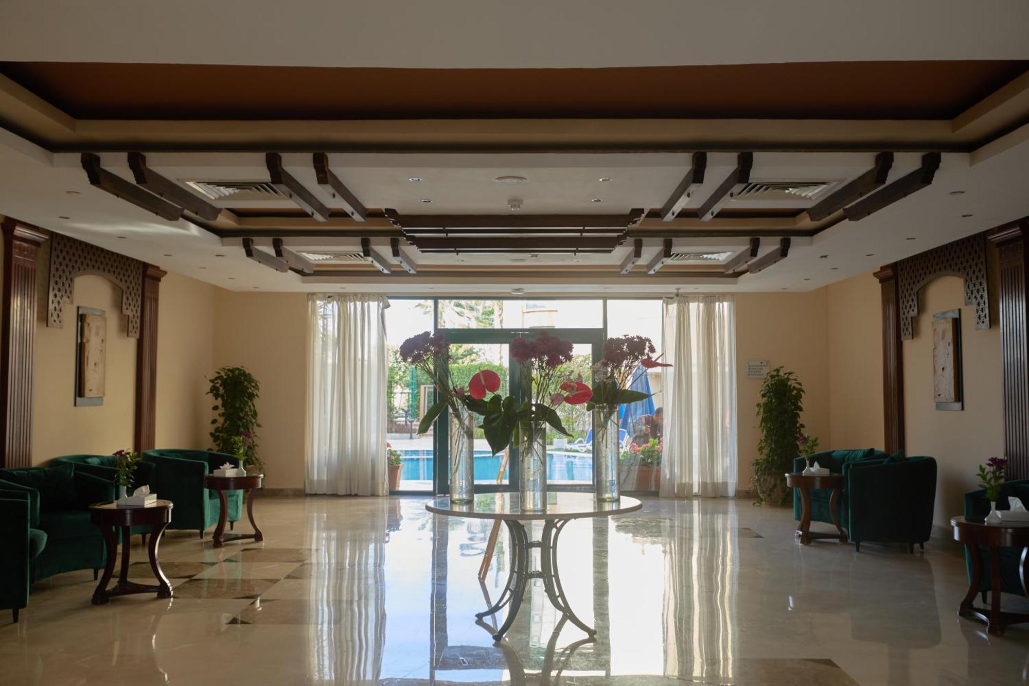 Swiss Inn Plaza Hotel 6th of October City Exterior foto