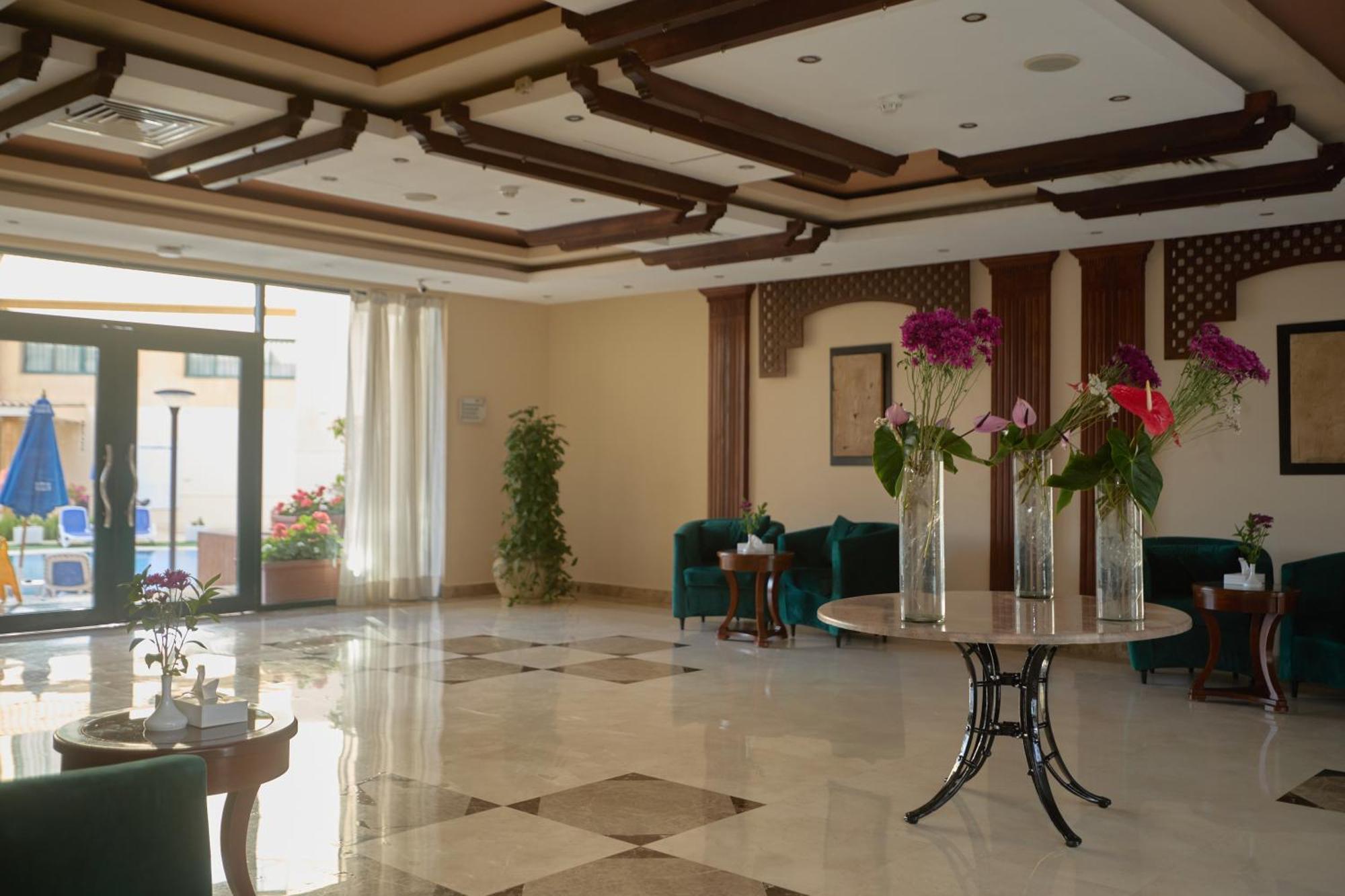 Swiss Inn Plaza Hotel 6th of October City Exterior foto